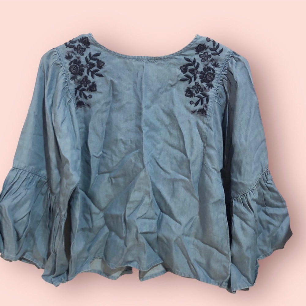 Hollister top